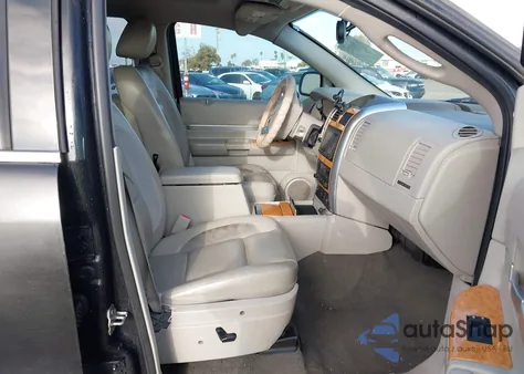 2007 Chrysler Aspen Limited z USA, uszkodzony, nr VIN 1A8HX58297F556924